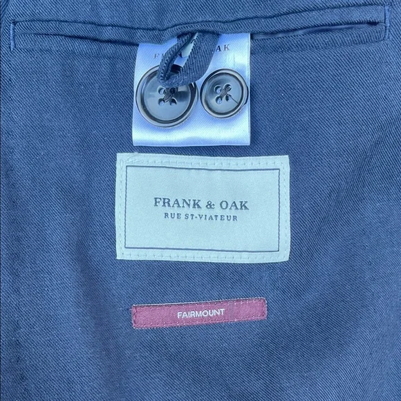🆕 Frank & Oak Fairmount Collection | Double Breasted Navy Blazer | The Classic - Picture 5 of 9